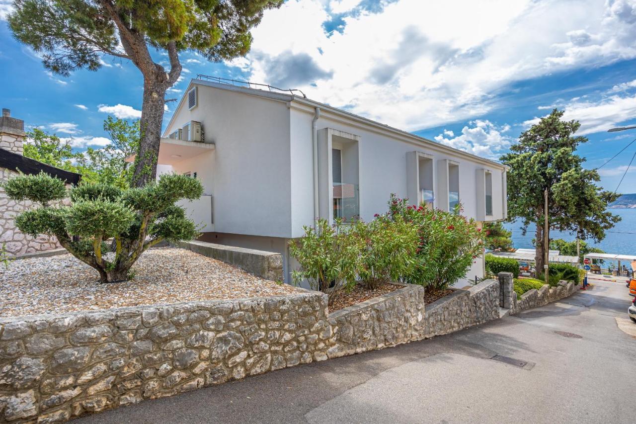 Rocky Beach Rooms Novi Vinodolski Exterior photo
