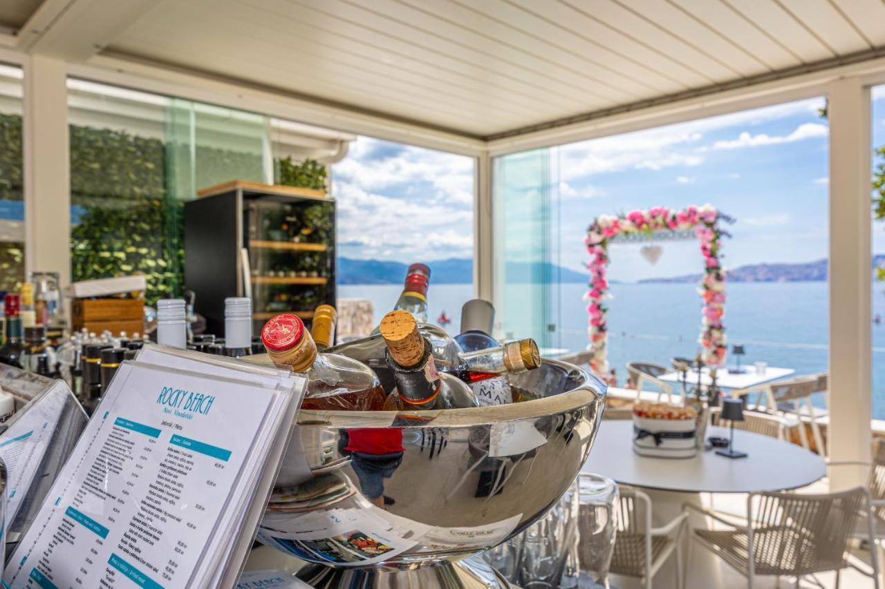 Rocky Beach Rooms Novi Vinodolski Exterior photo