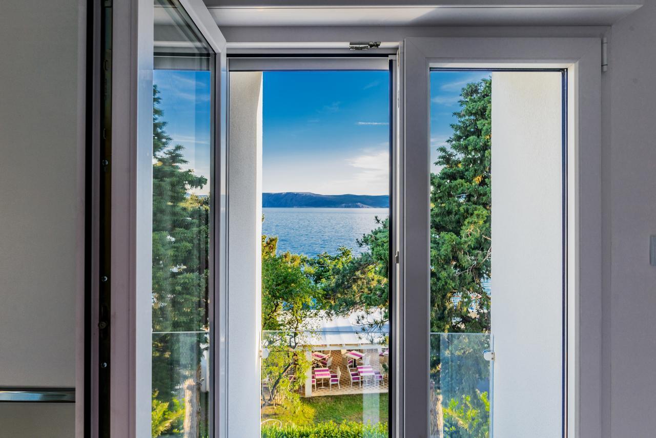Rocky Beach Rooms Novi Vinodolski Exterior photo