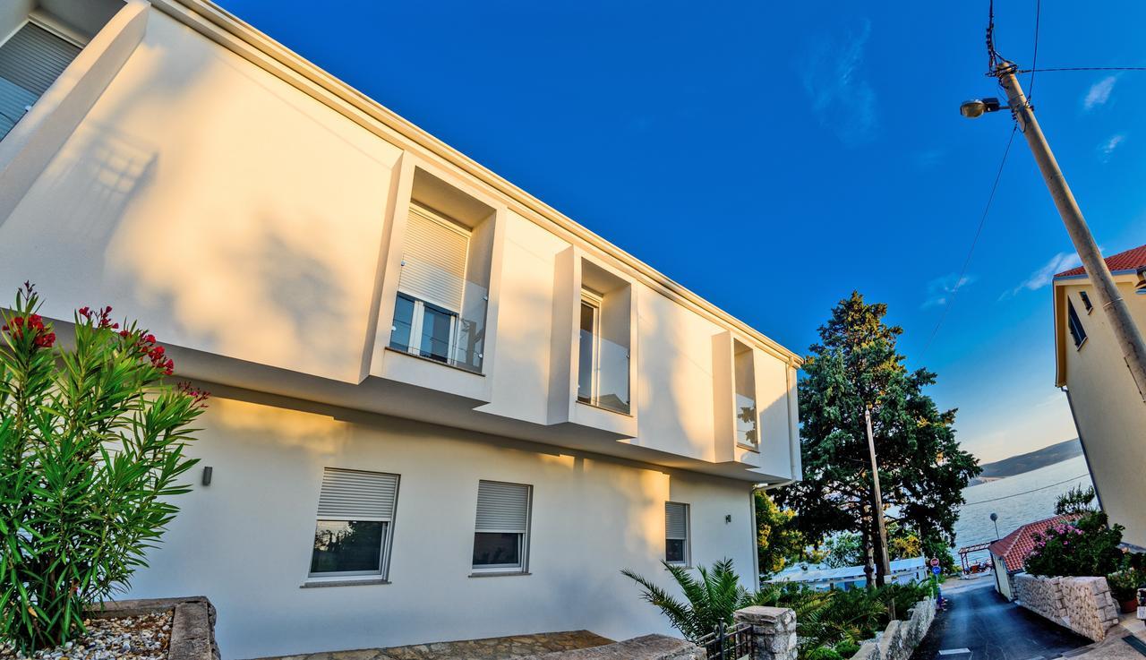 Rocky Beach Rooms Novi Vinodolski Exterior photo